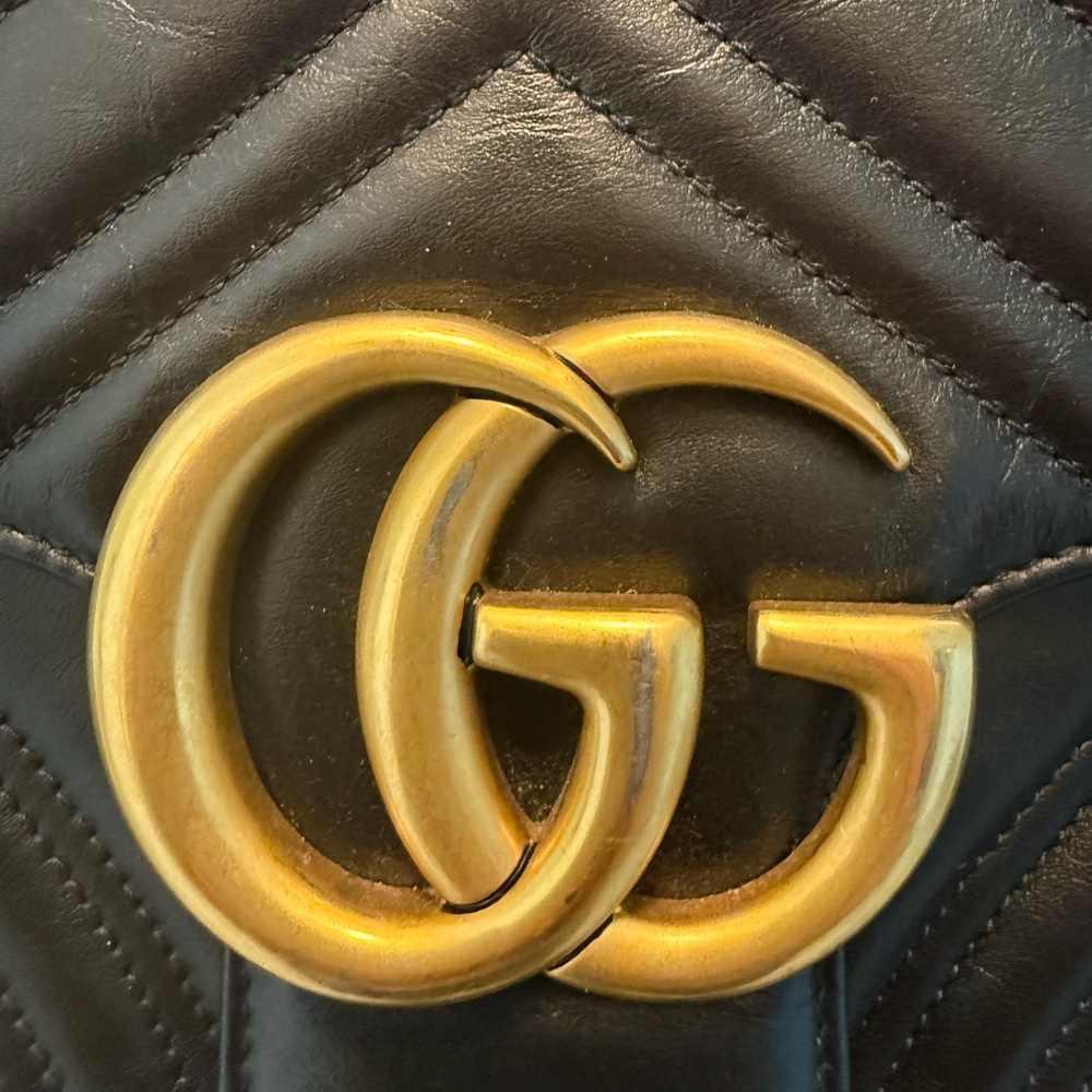 Gucci Marmont GG Large Black Quilted Shoulder Bag with Gold Accents - Picture 7 of 15